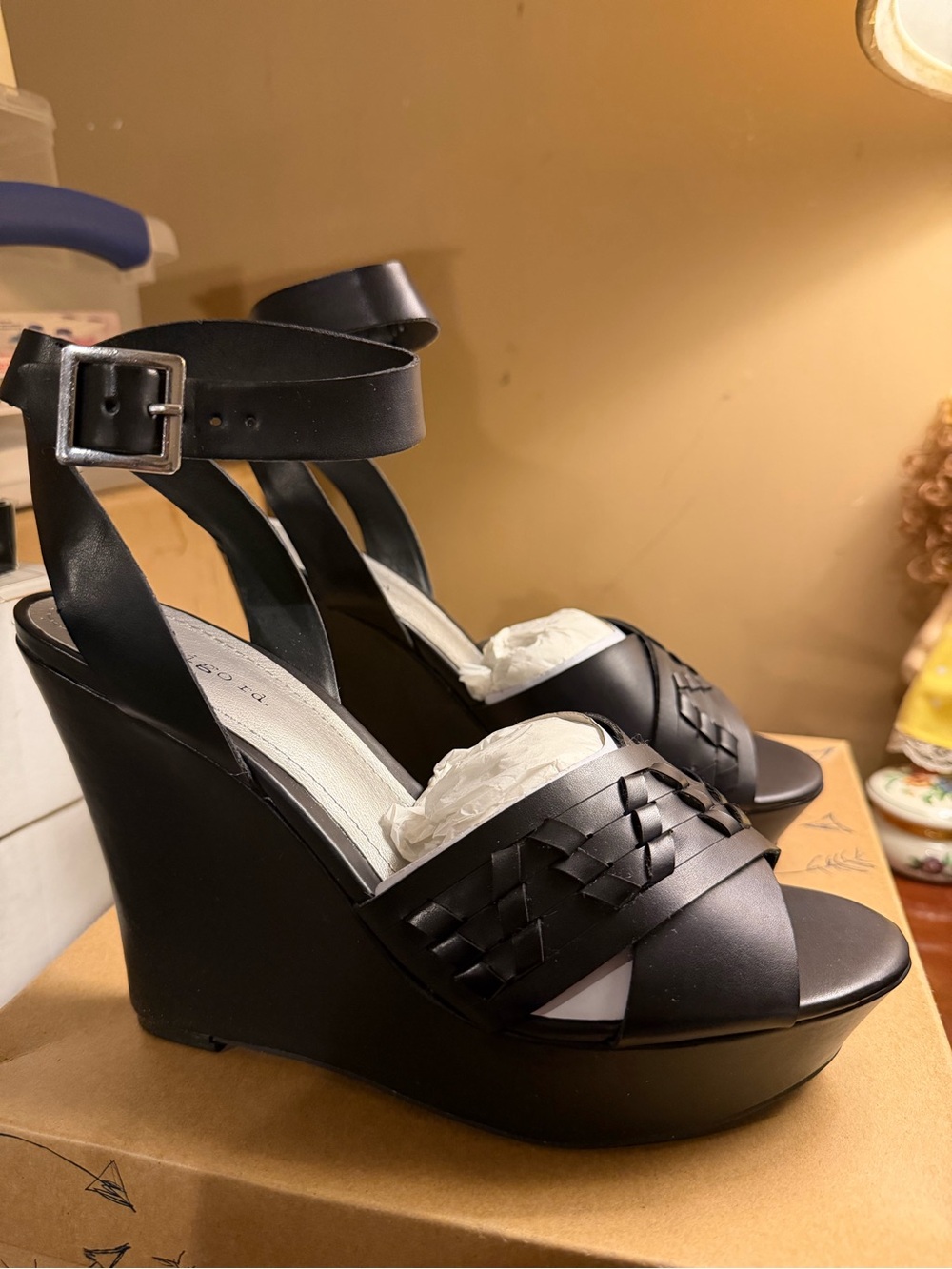 Índigo Black Platform Wedge Sandals Size 9 New In Box Gift